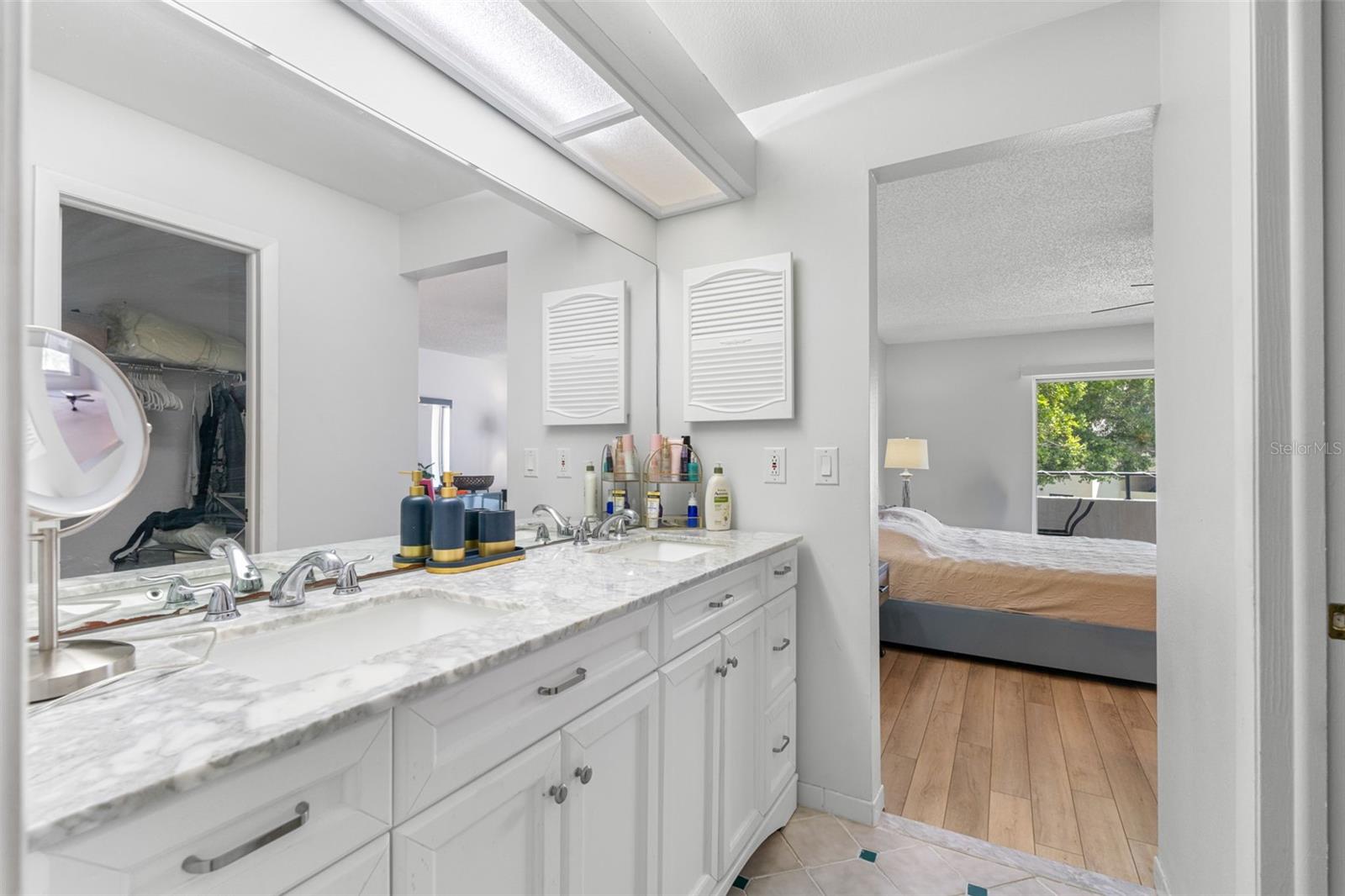 Image 21 of 23 For 2583 Countryside Boulevard 3212