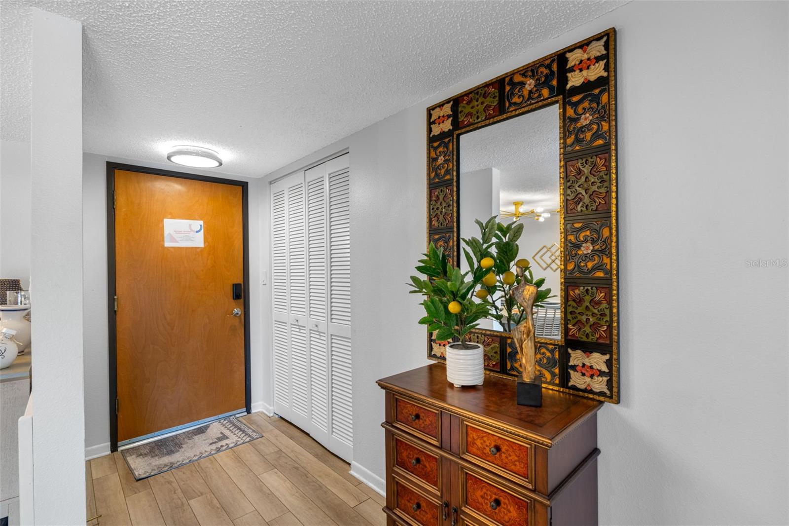 Image 4 of 23 For 2583 Countryside Boulevard 3212