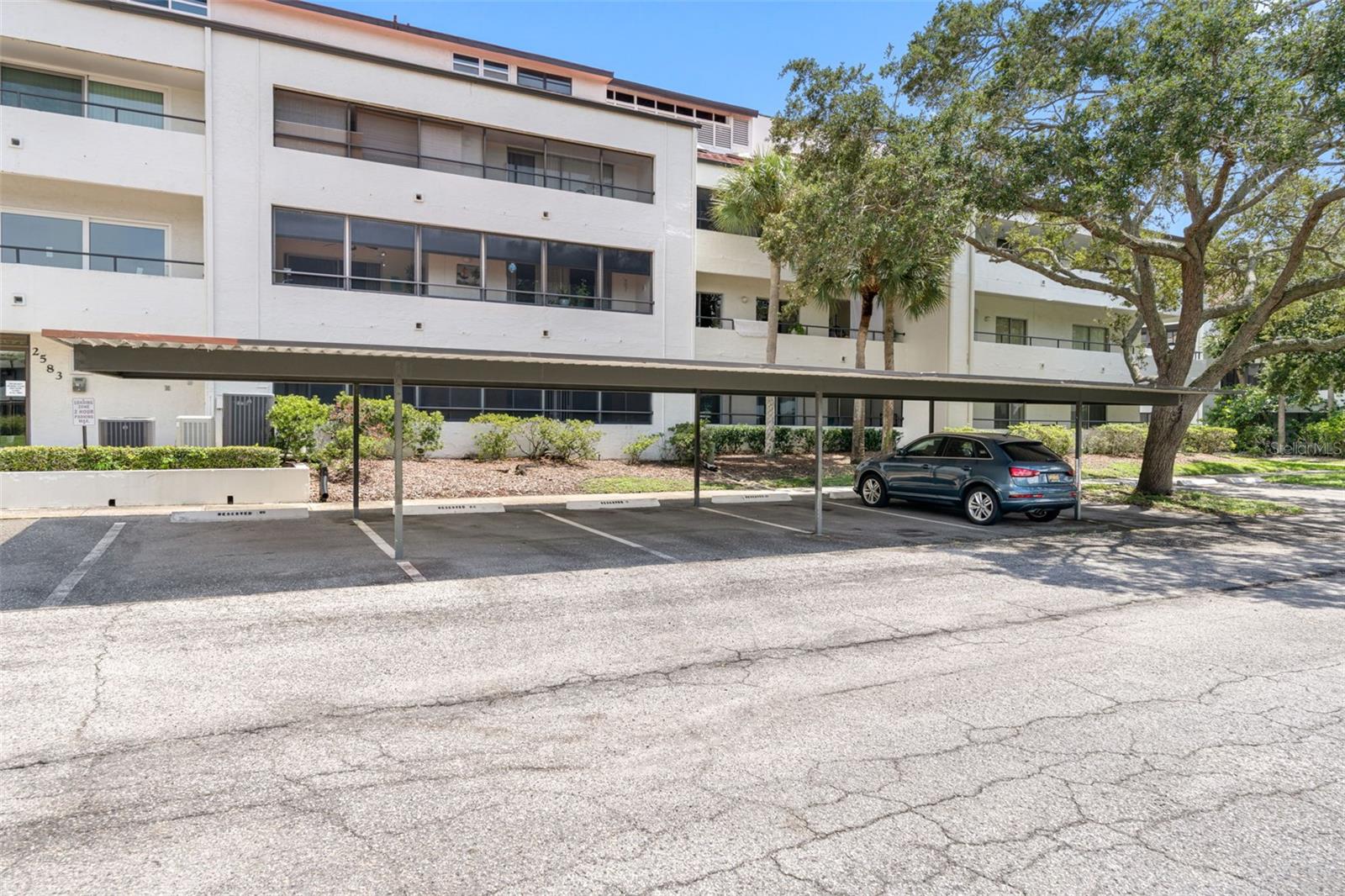 Image 5 of 23 For 2583 Countryside Boulevard 3212