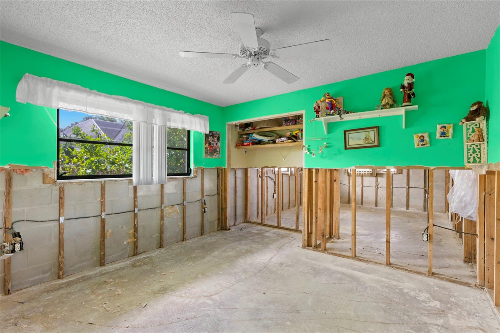 Image 30 of 43 For 5030 Porpoise Place
