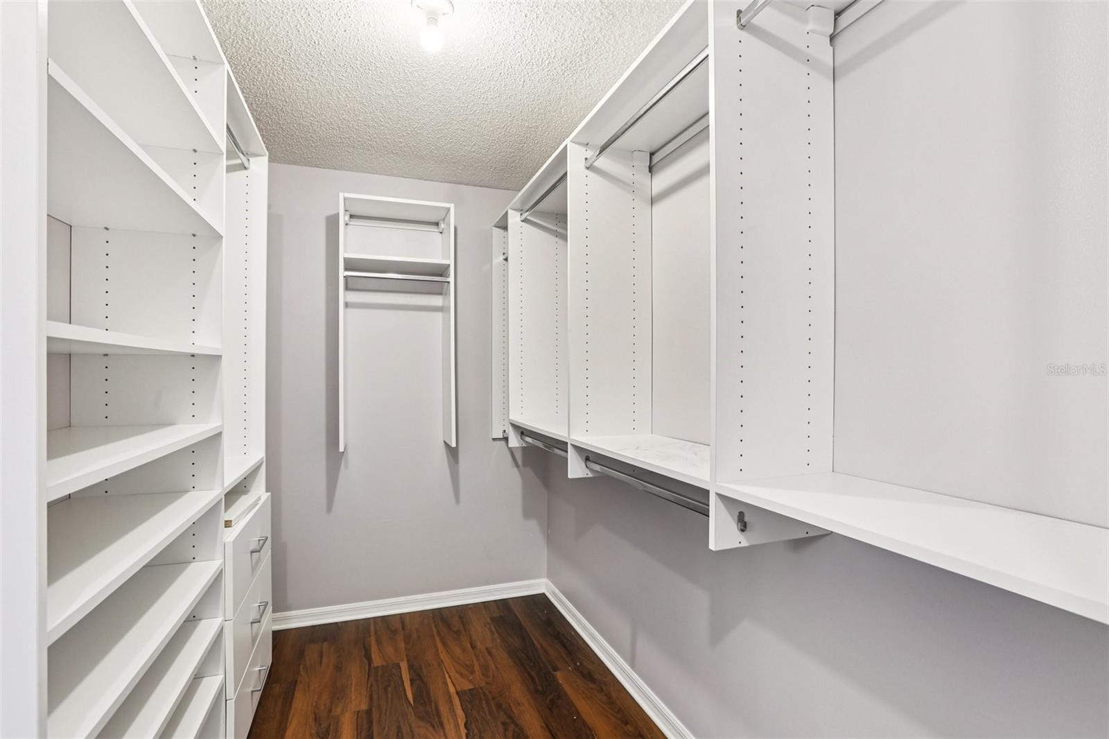 Image 47 of 72 For 1812 New Bedford Drive