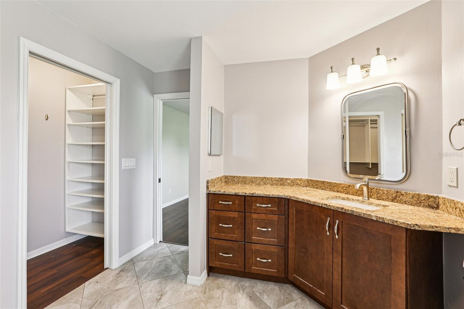 Image 50 of 72 For 1812 New Bedford Drive