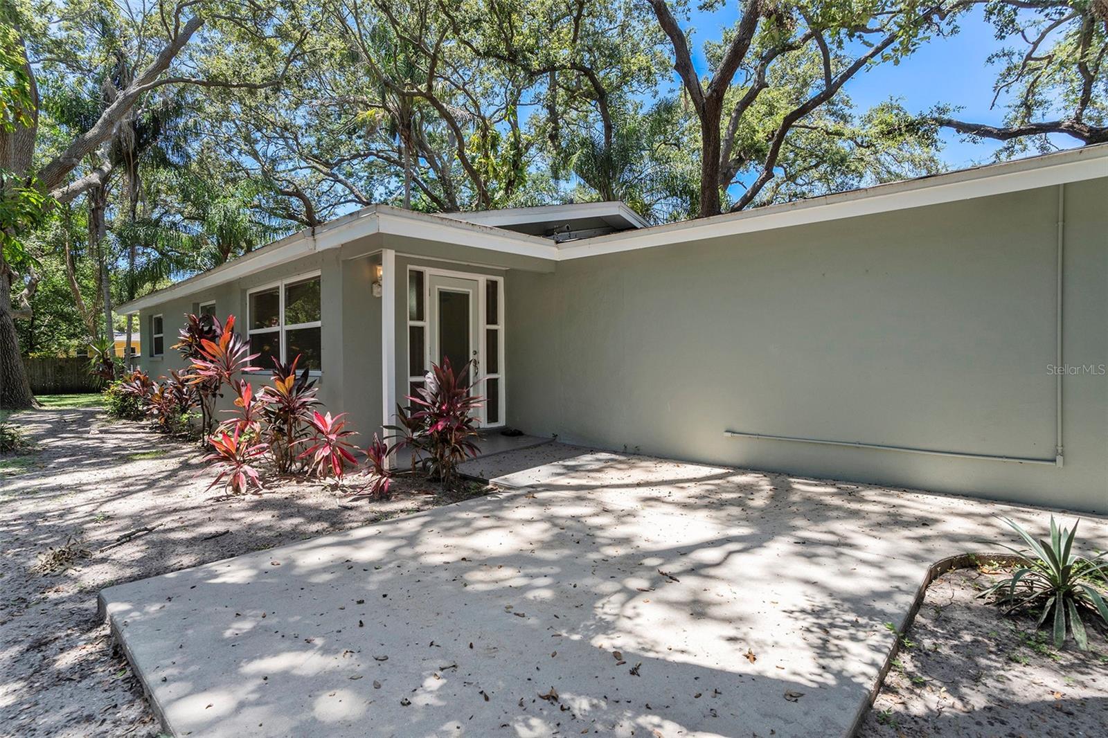 Image 2 of 31 For 600 Tangerine Avenue