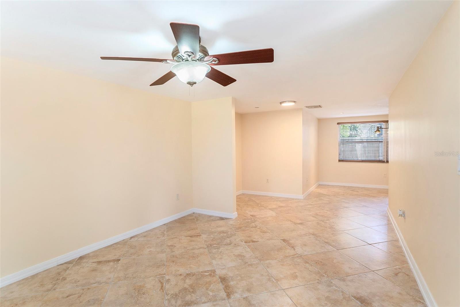 Image 3 of 31 For 600 Tangerine Avenue