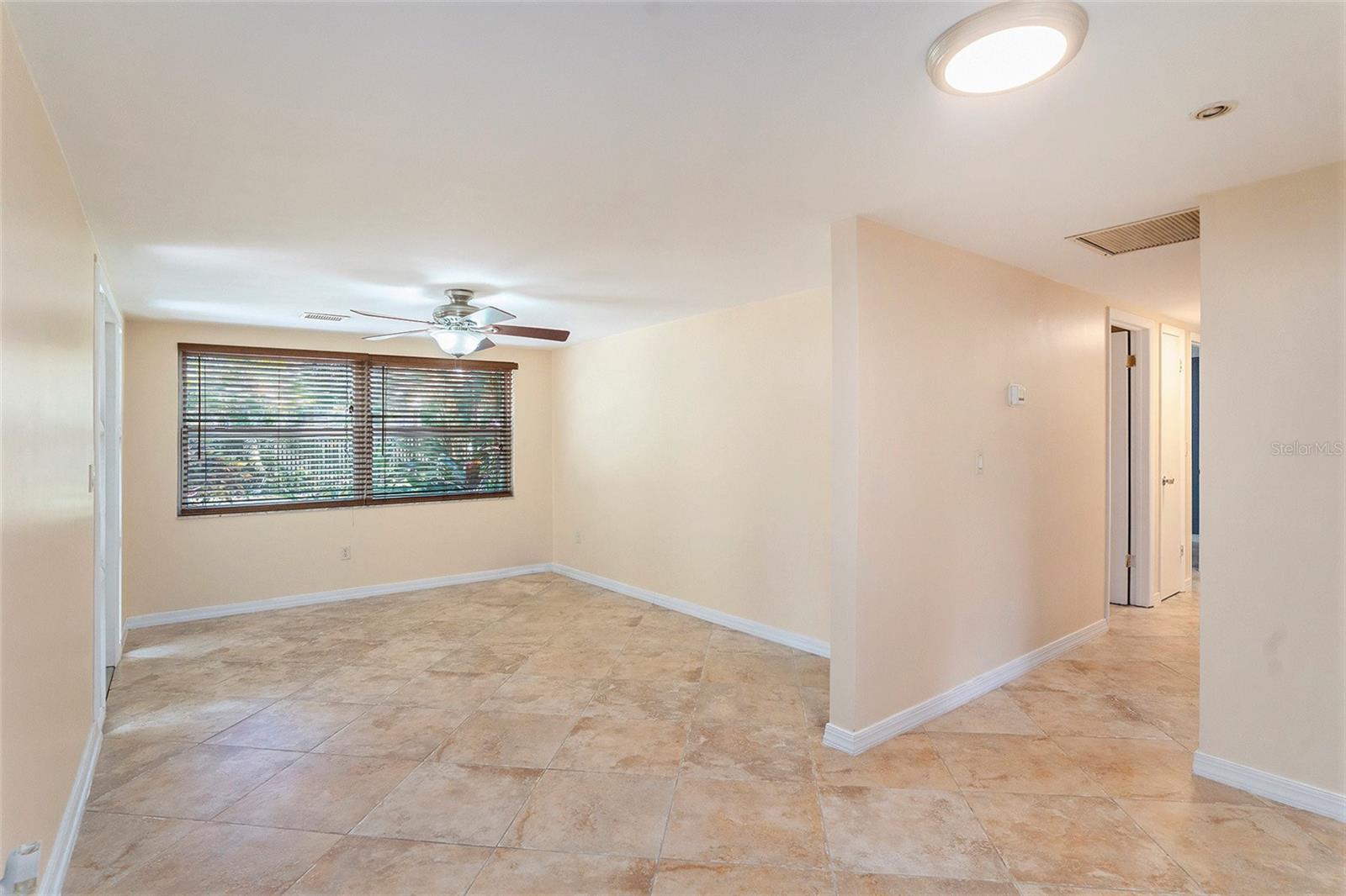 Image 4 of 31 For 600 Tangerine Avenue