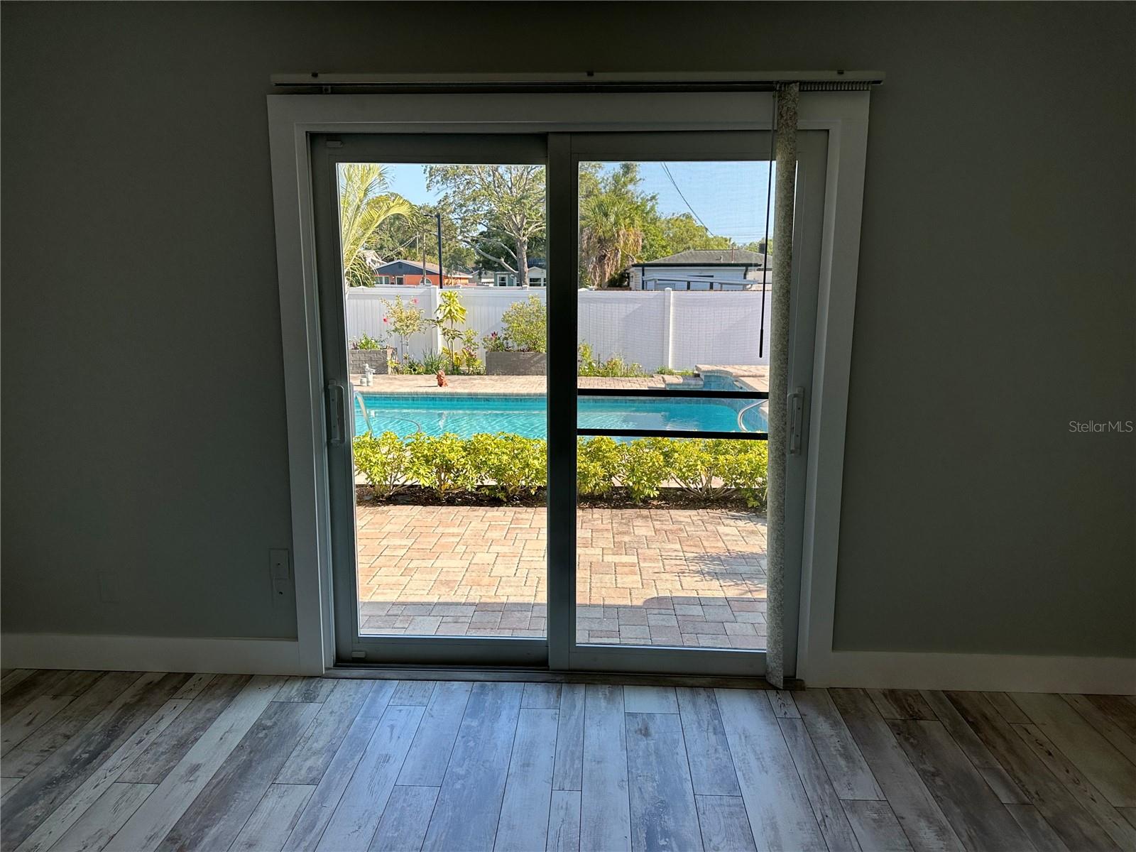 Image 11 of 31 For 440 50th Avenue N
