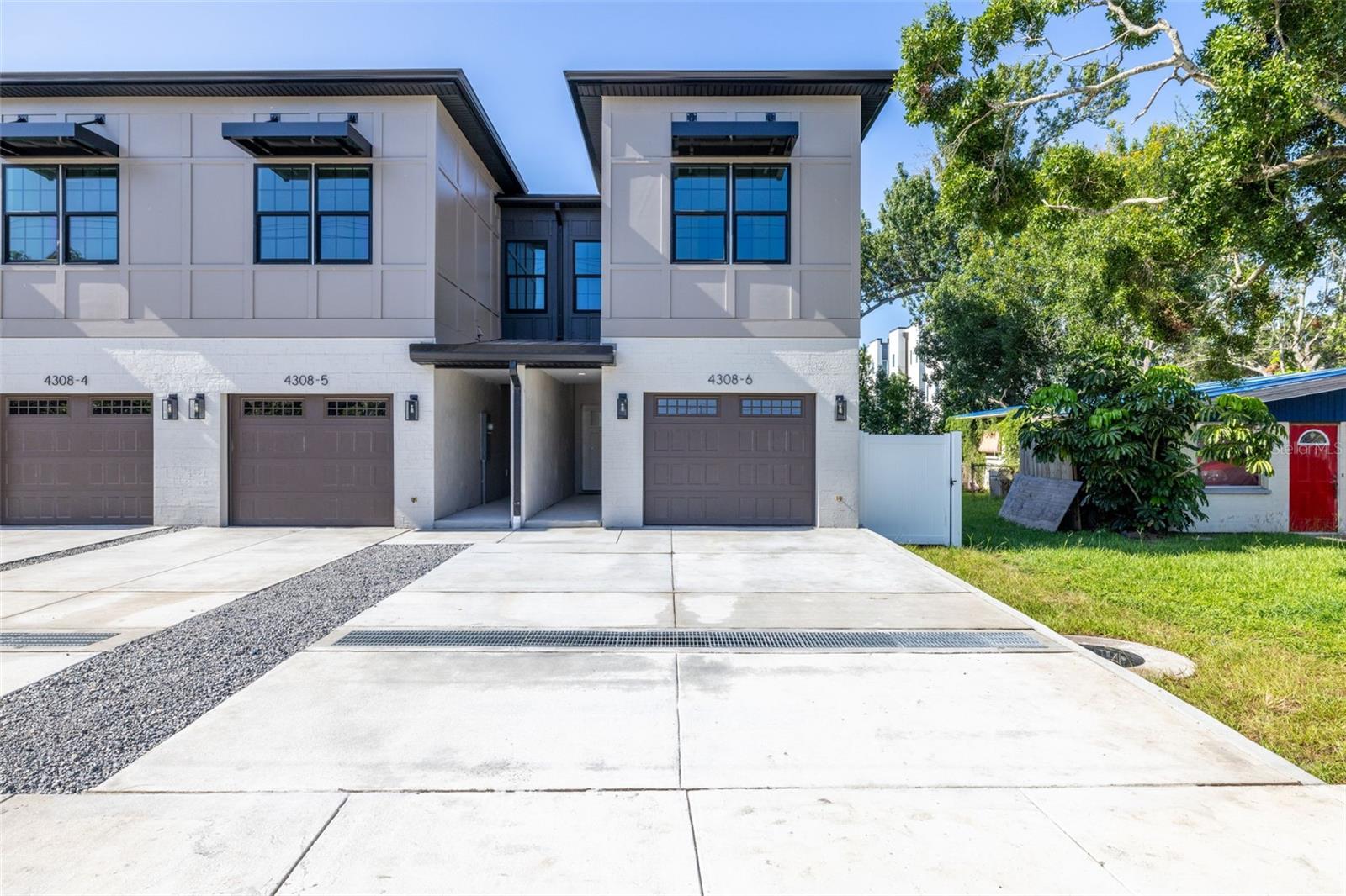 Listing photo id 1 for 4308 Gray Street 6