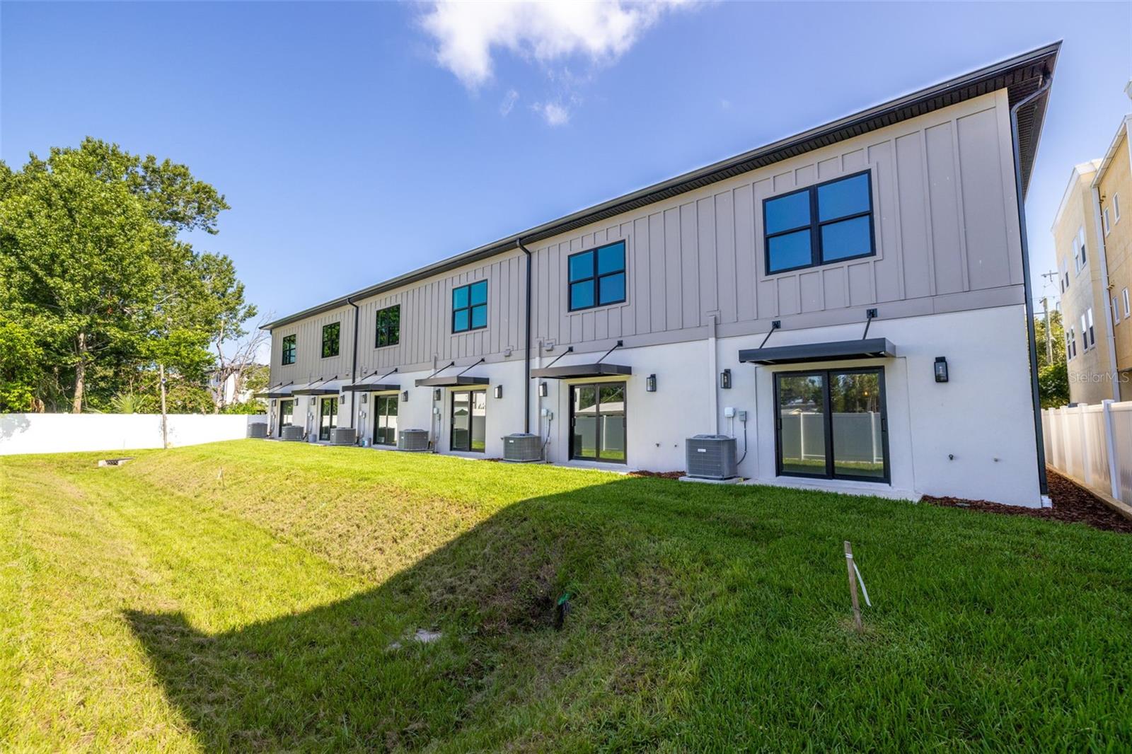 Listing photo id 44 for 4308 Gray Street 6