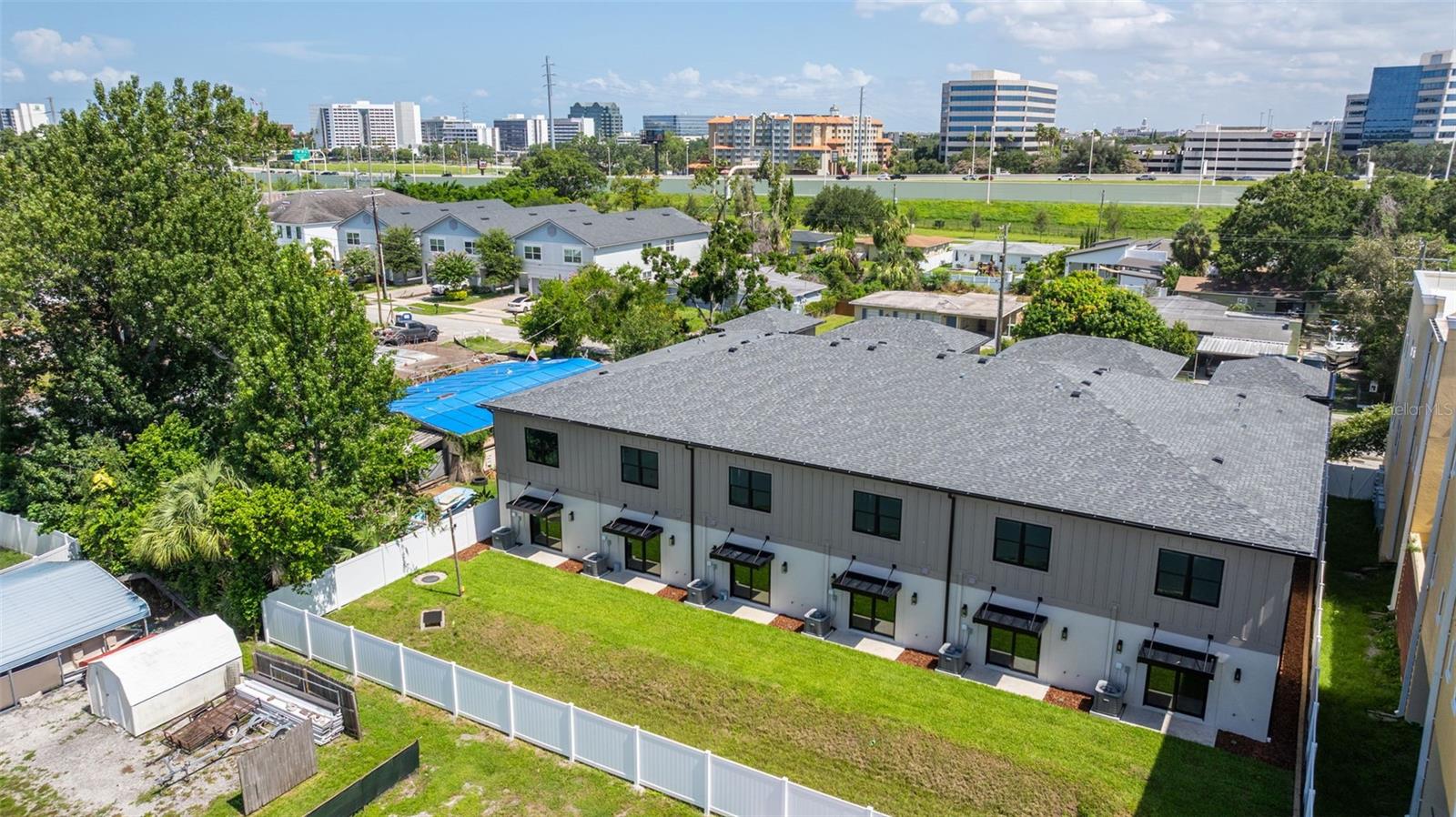 Listing photo id 48 for 4308 Gray Street 6