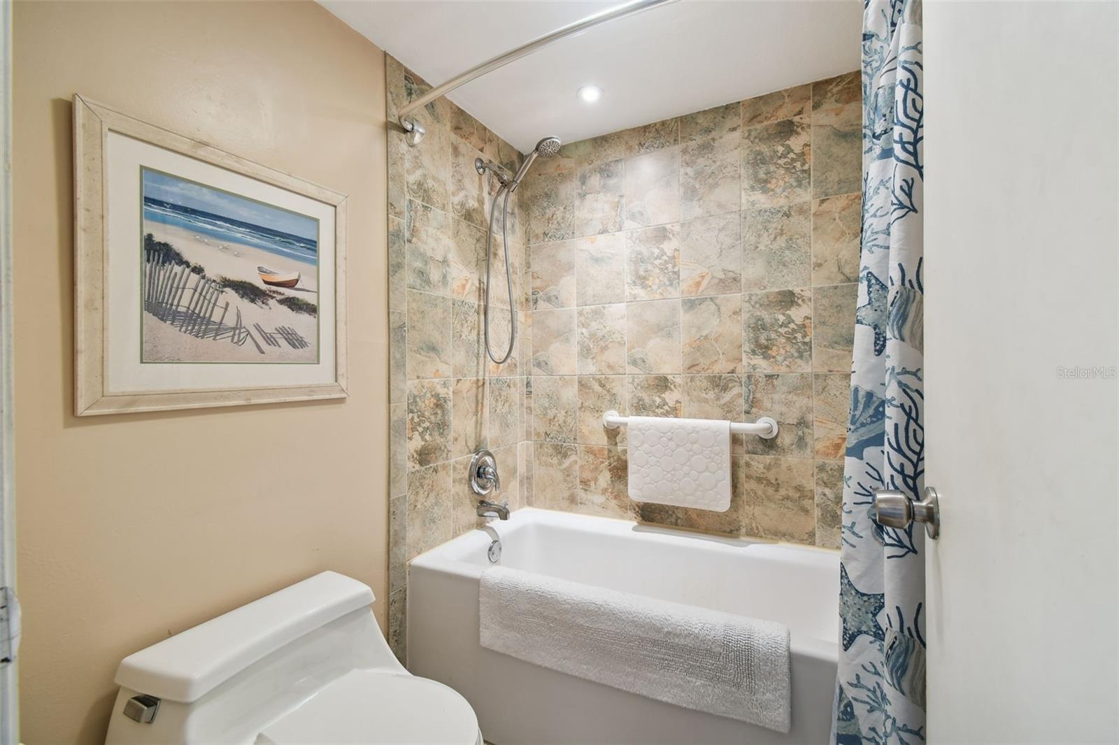 Image 16 of 96 For 5915 Sea Ranch Drive 209