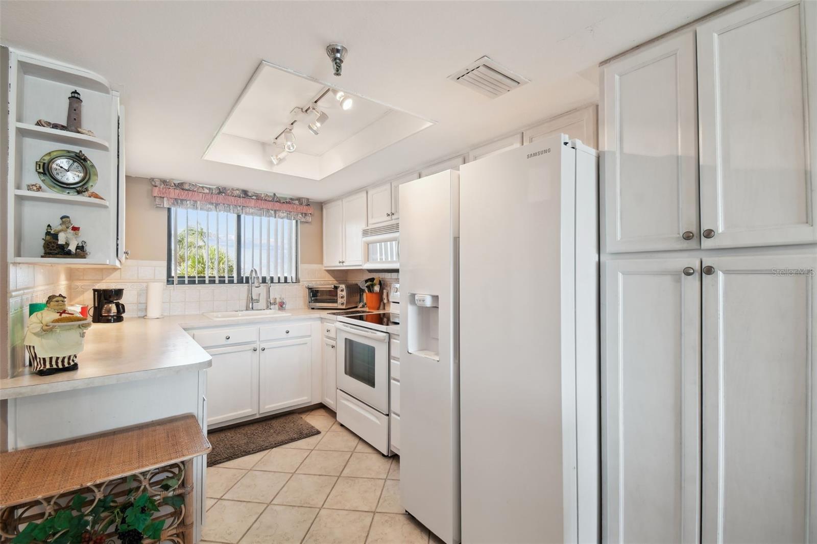 Image 19 of 96 For 5915 Sea Ranch Drive 209