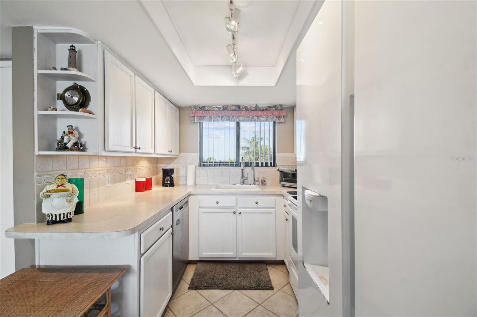 Image 21 of 96 For 5915 Sea Ranch Drive 209
