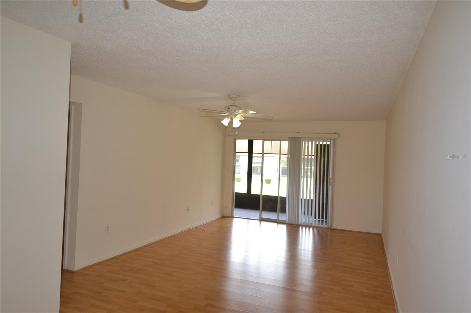 Image 13 of 37 For 5154 Turquoise Lane 207