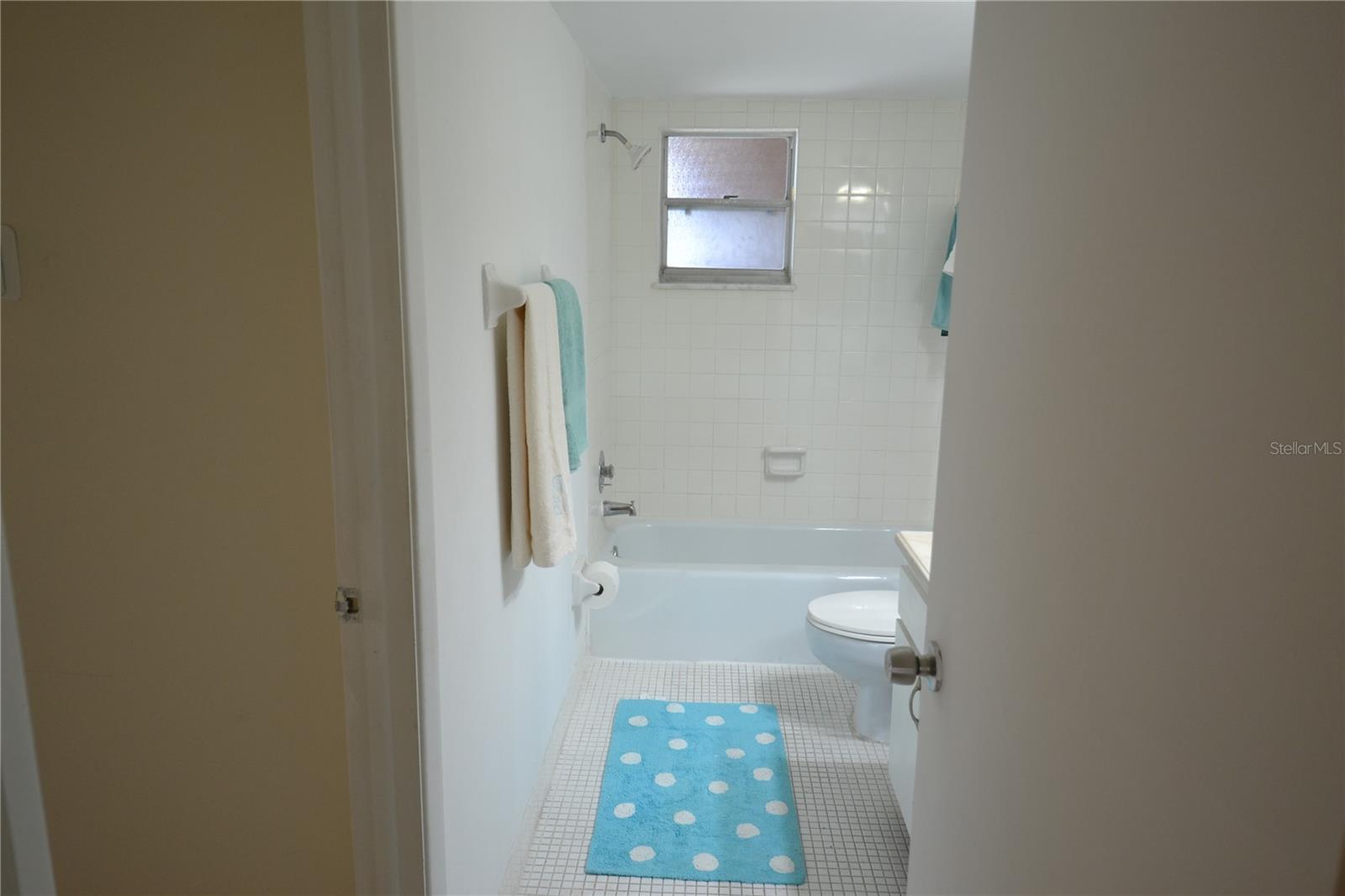 Image 26 of 37 For 5154 Turquoise Lane 207