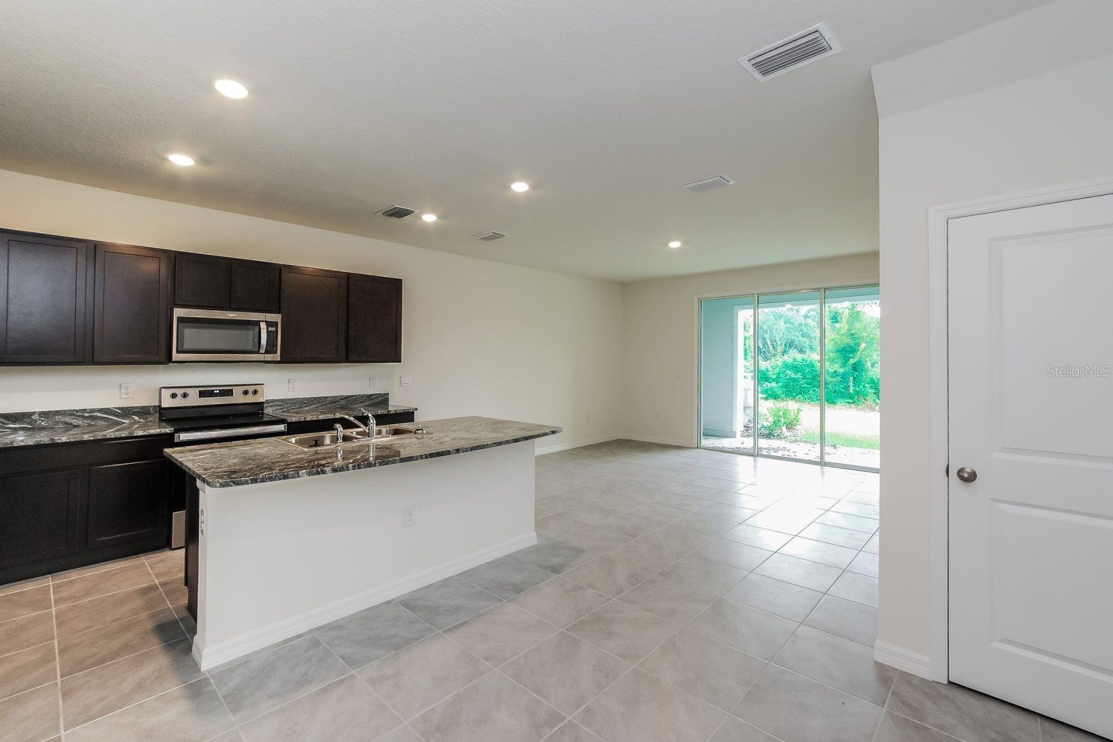 Image 2 of 8 For 13671 9th Road