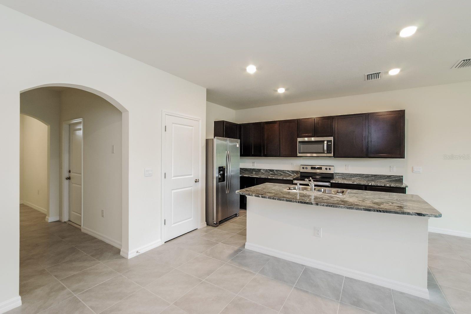 Image 3 of 8 For 13671 9th Road
