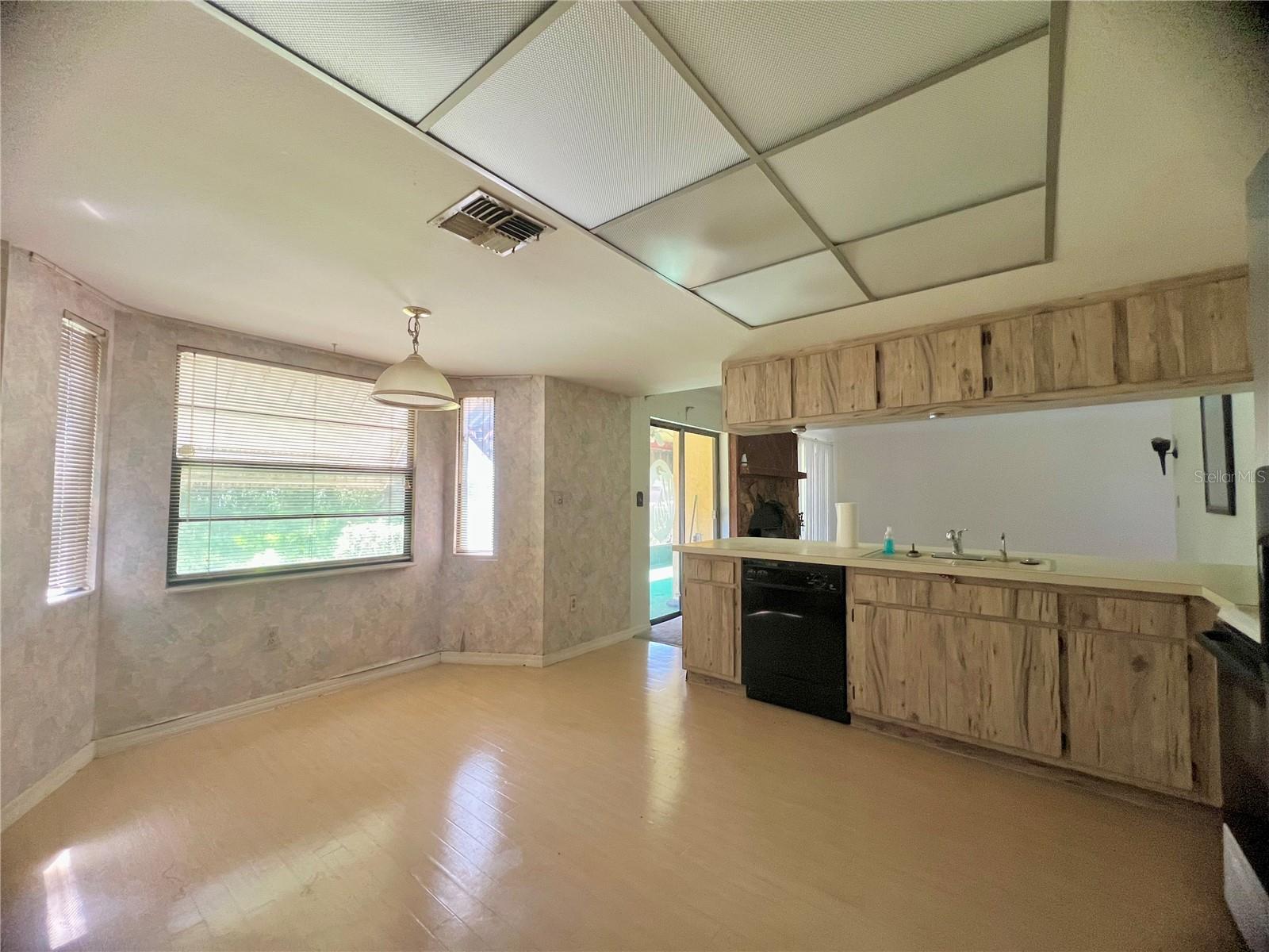 Image 14 of 19 For 1689 Monterey Drive