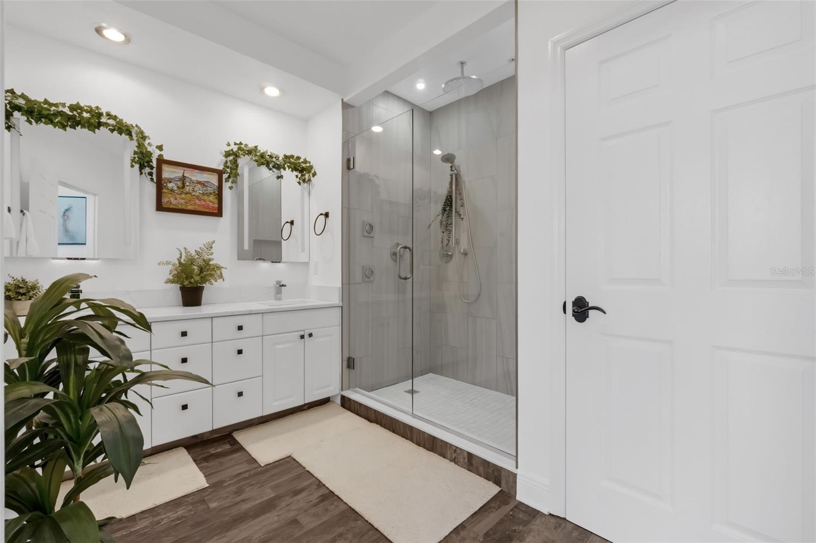 Image 12 of 63 For 322 Central Boulevard 2101