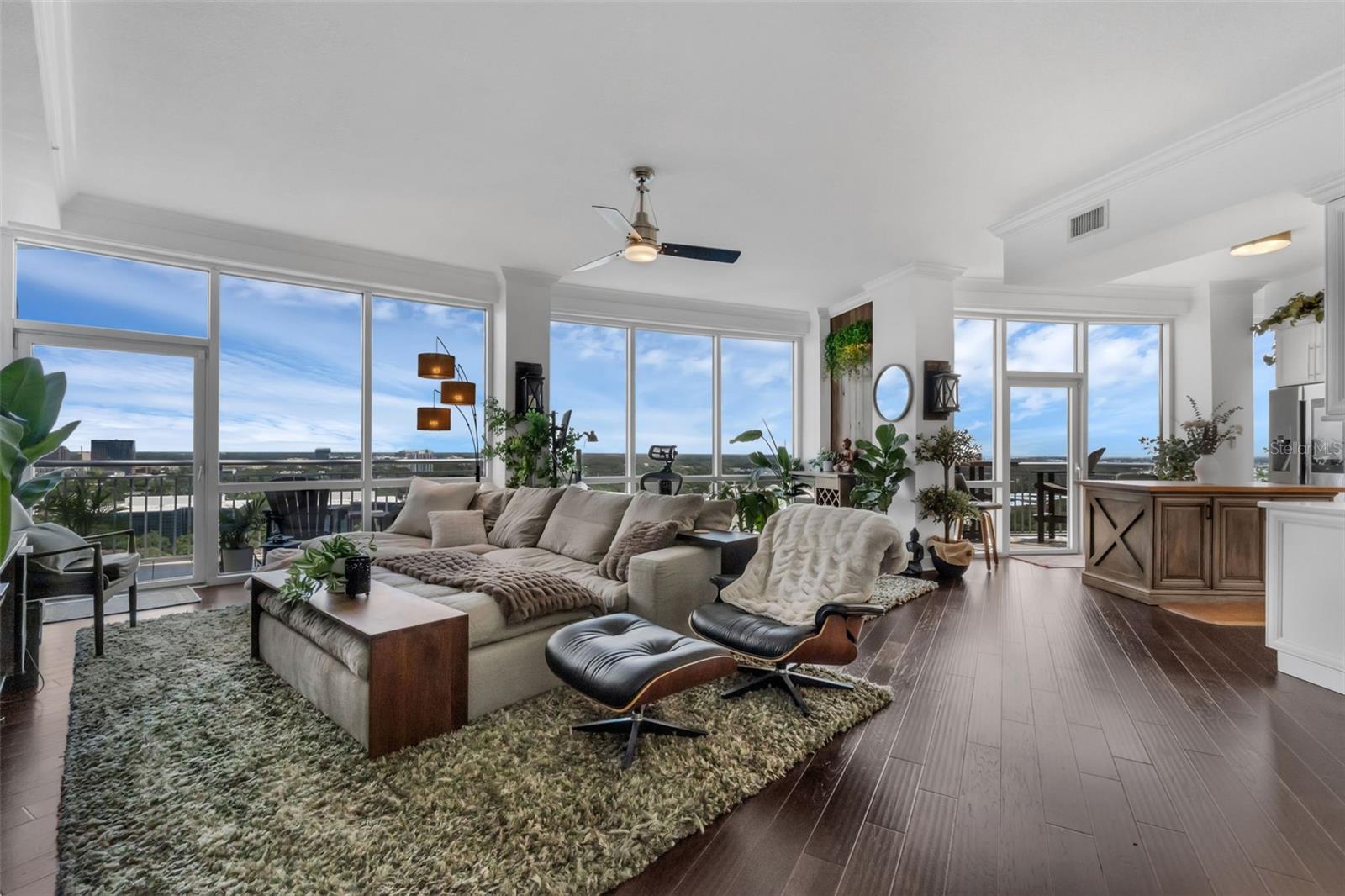 Image 3 of 63 For 322 Central Boulevard 2101