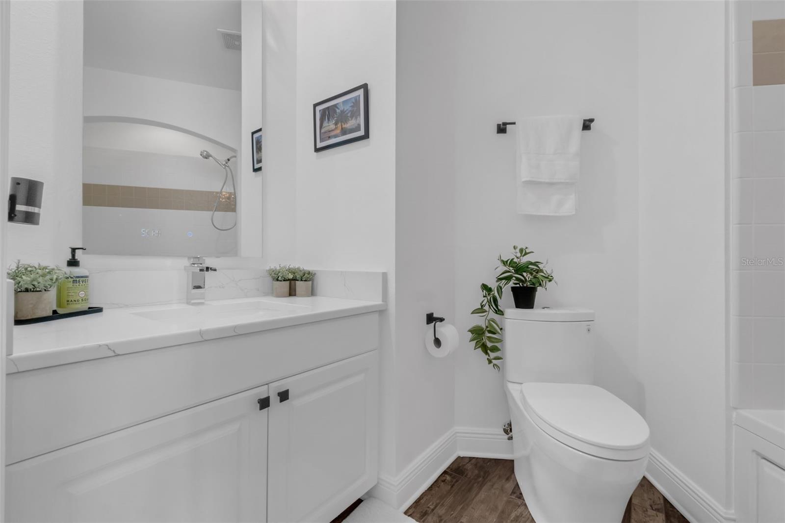 Image 30 of 63 For 322 Central Boulevard 2101