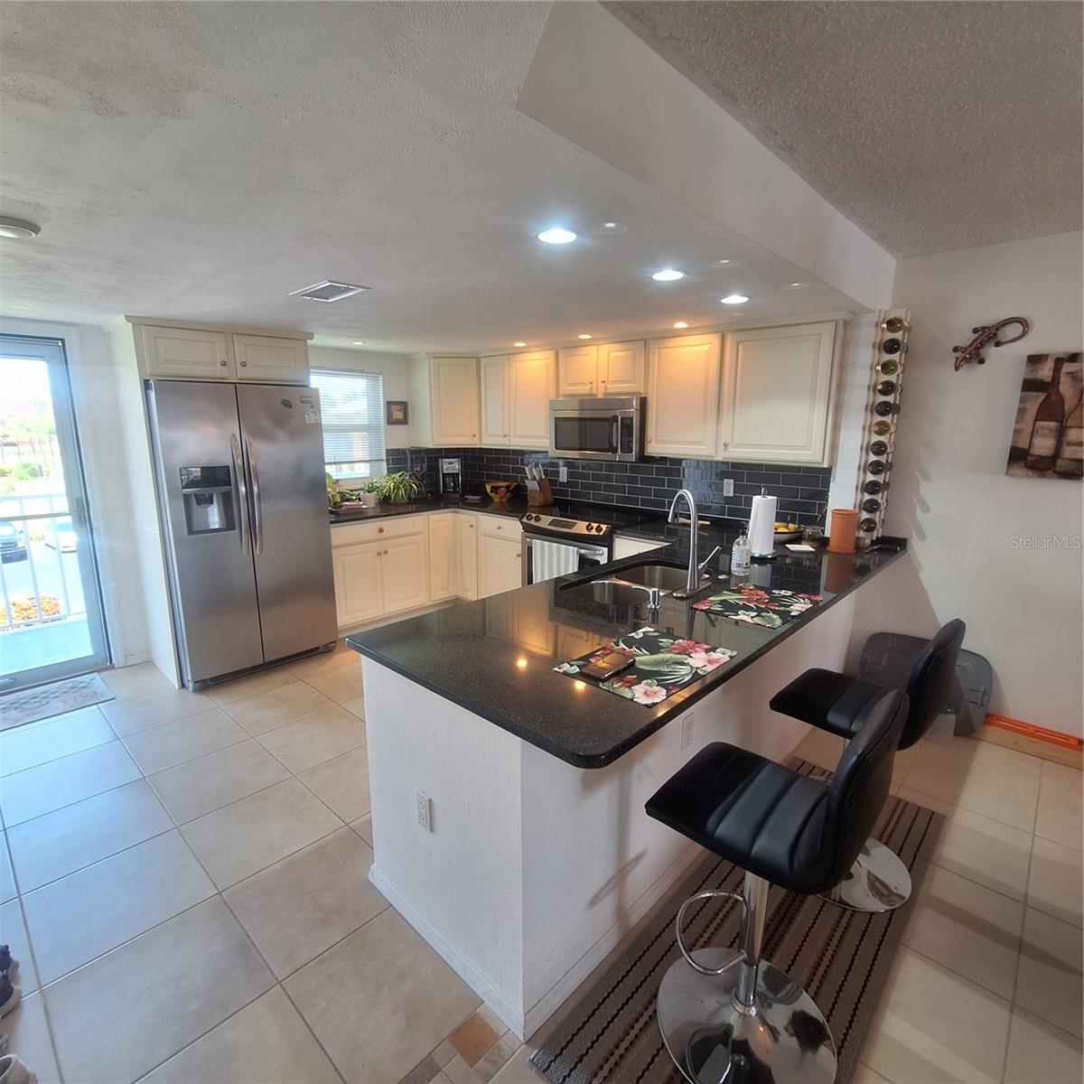 Image 22 of 56 For 719 Pinellas Bayway S 203