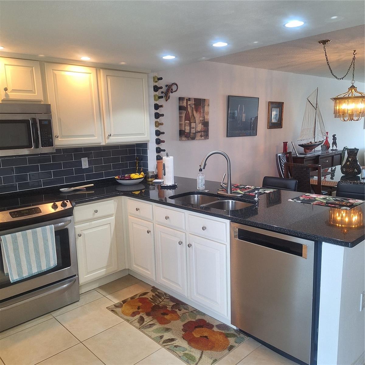 Image 24 of 56 For 719 Pinellas Bayway S 203