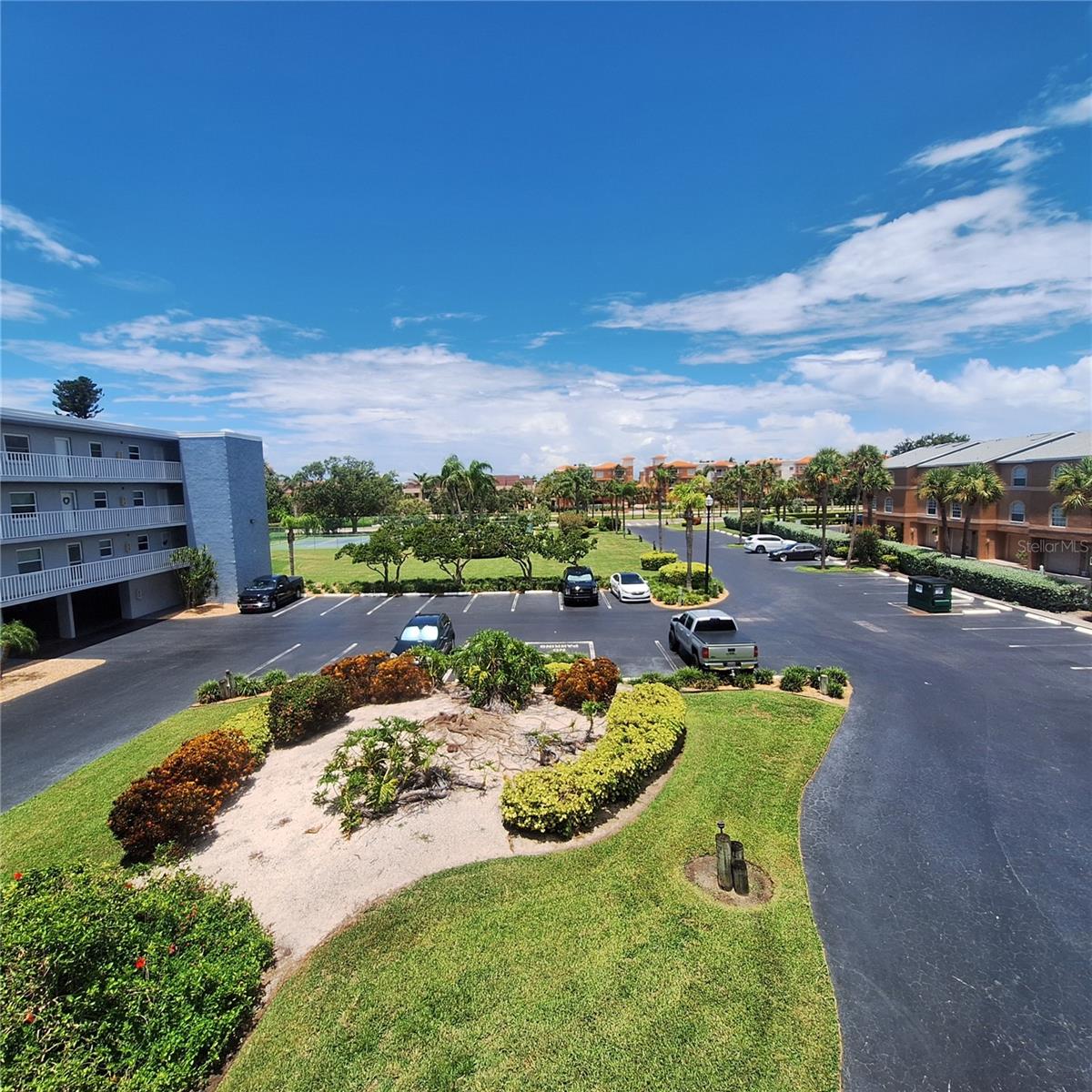 Image 30 of 56 For 719 Pinellas Bayway S 203