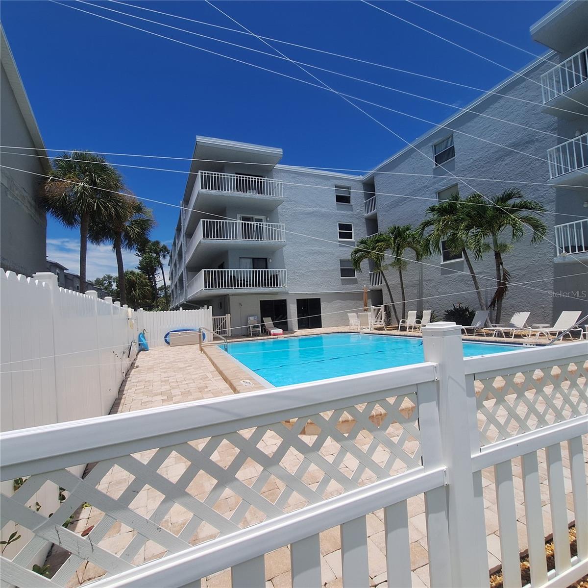 Image 46 of 56 For 719 Pinellas Bayway S 203