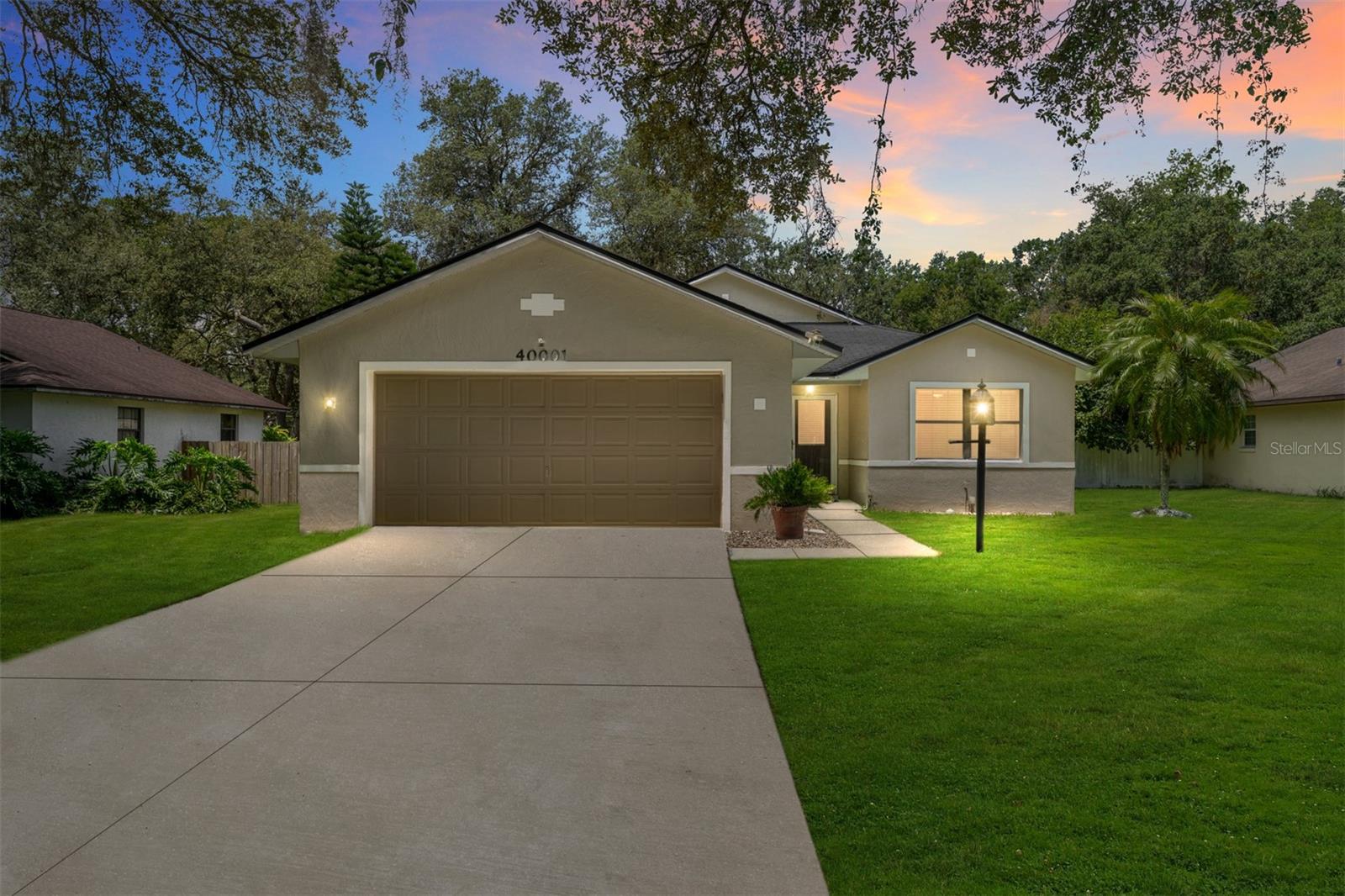 Details for 40001 Parkinsonisa St, LADY LAKE, FL 32159