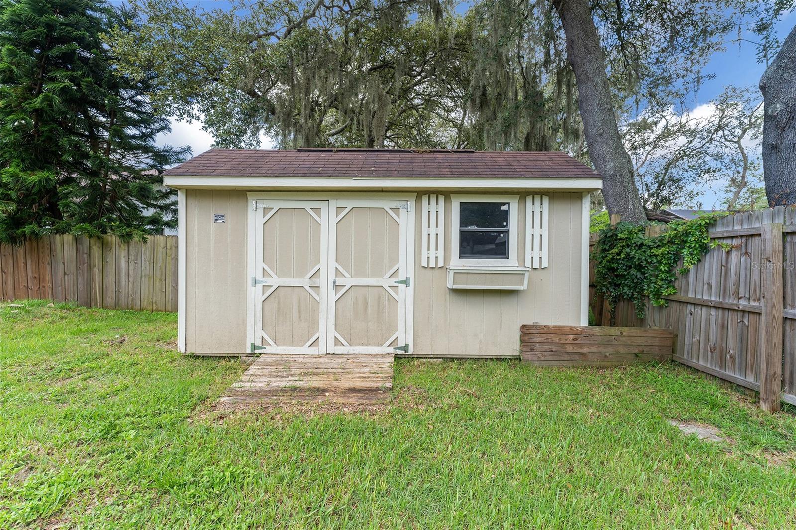 Image 4 of 49 For 40001 Parkinsonisa St