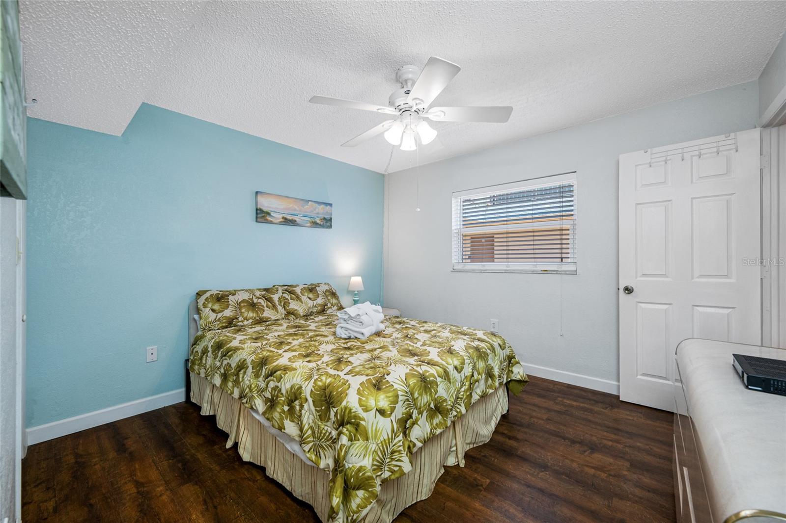 Image 19 of 27 For 18610 Gulf Boulevard 711