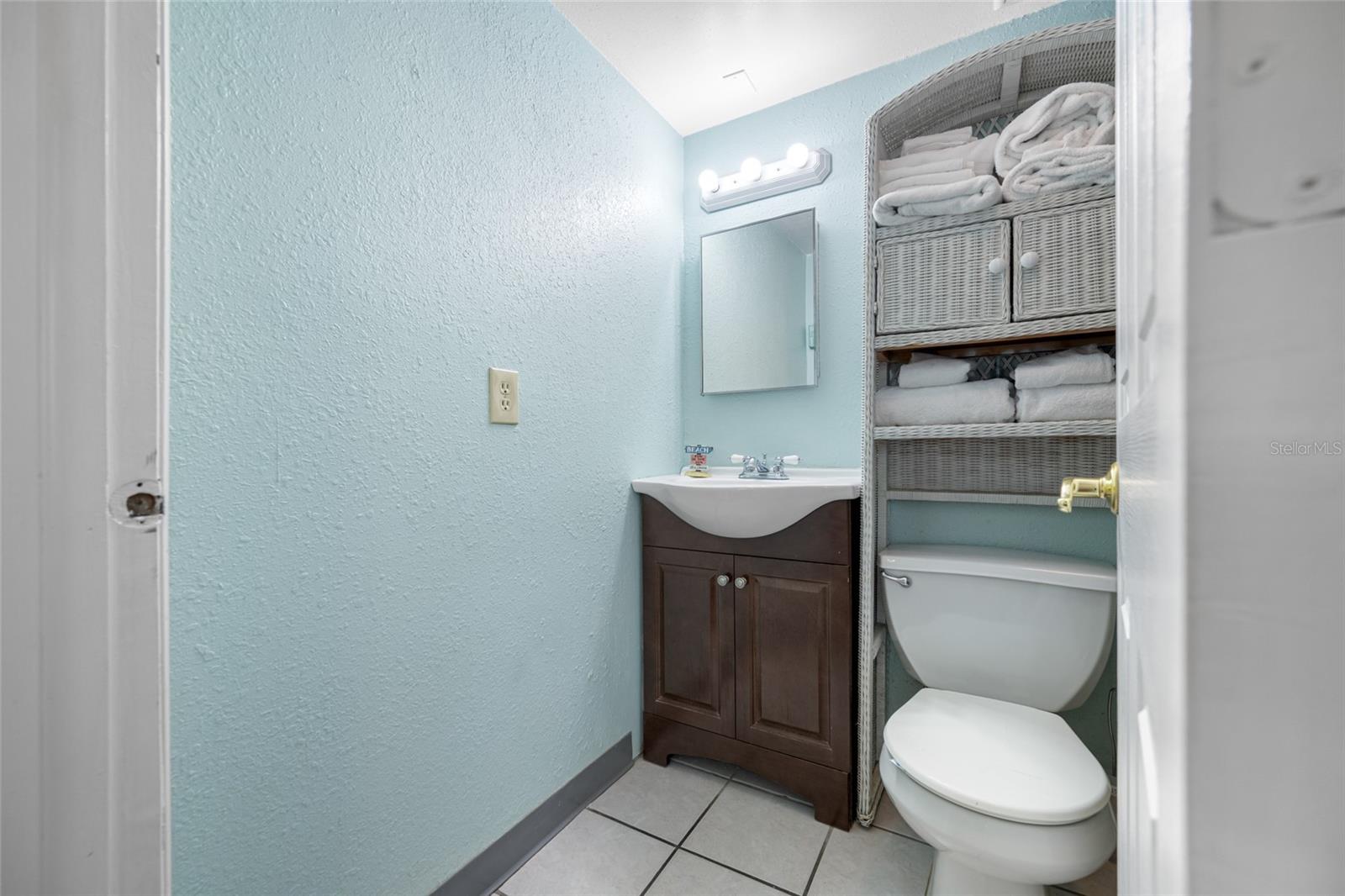 Image 21 of 27 For 18610 Gulf Boulevard 711