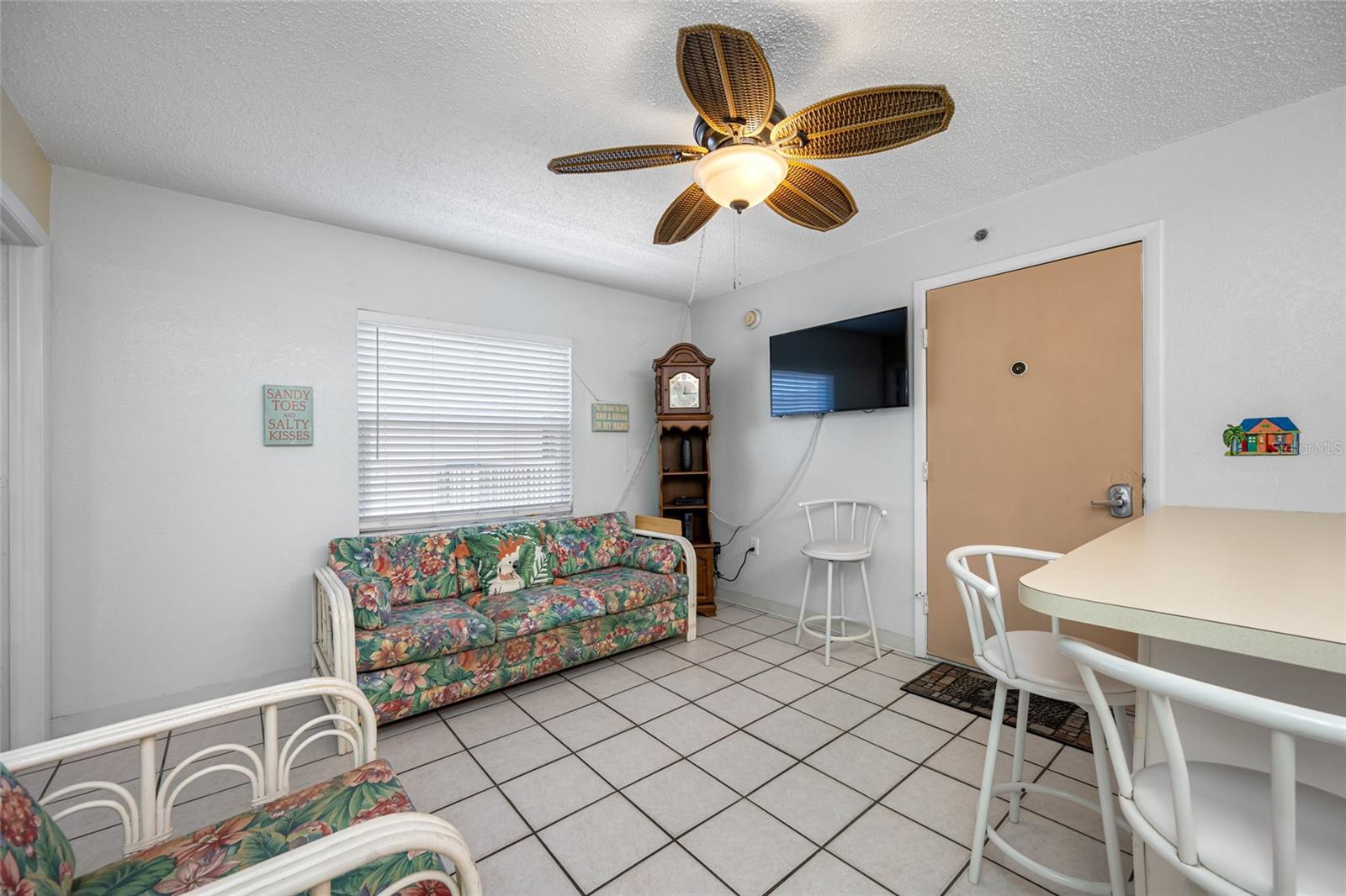 Image 8 of 27 For 18610 Gulf Boulevard 711