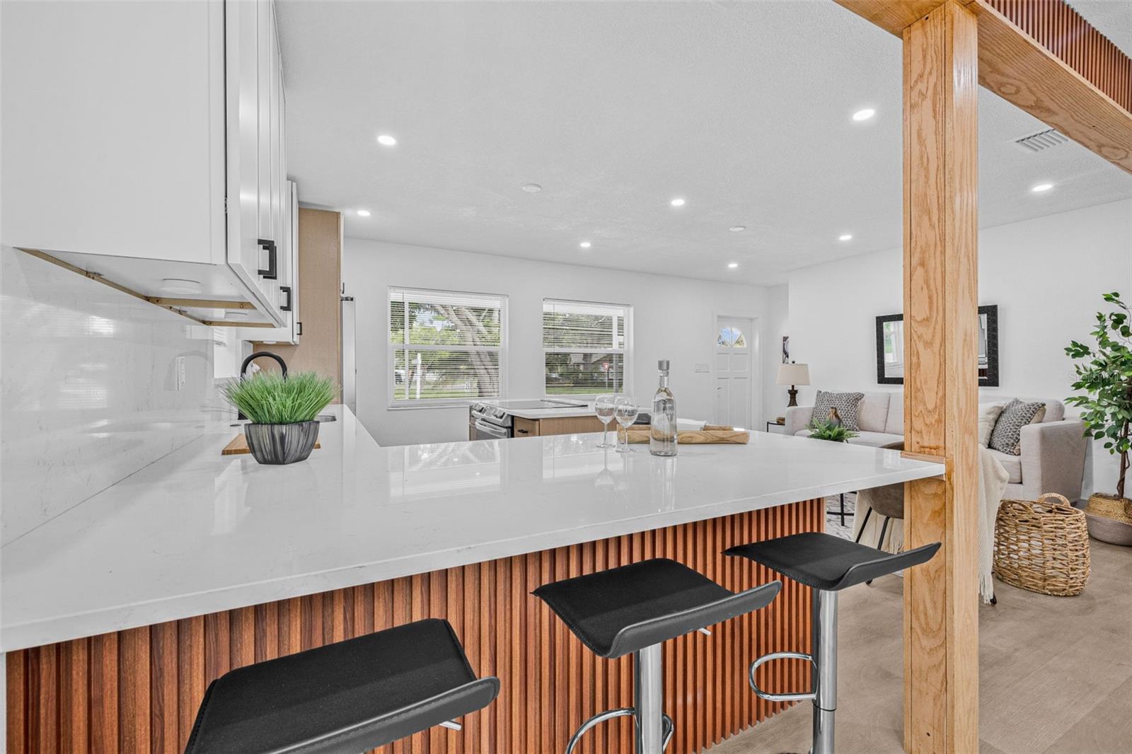 Image 11 of 31 For 1106 29th Street N