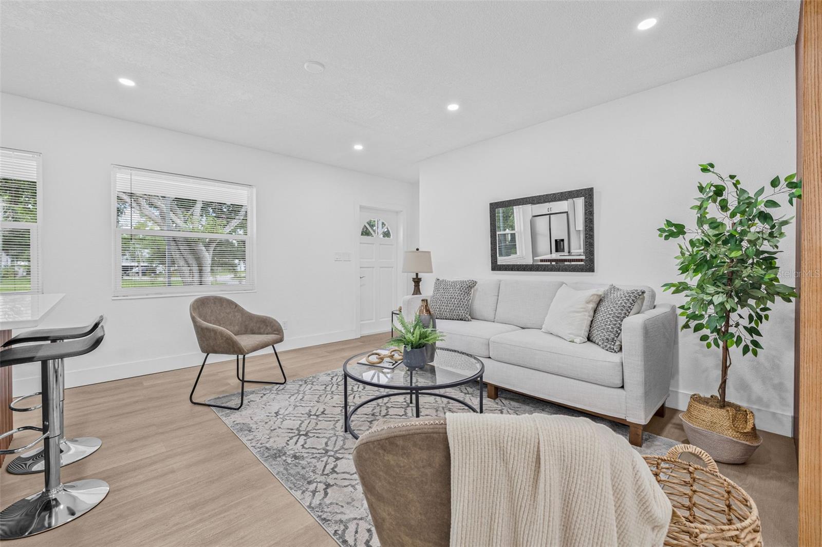 Image 6 of 31 For 1106 29th Street N