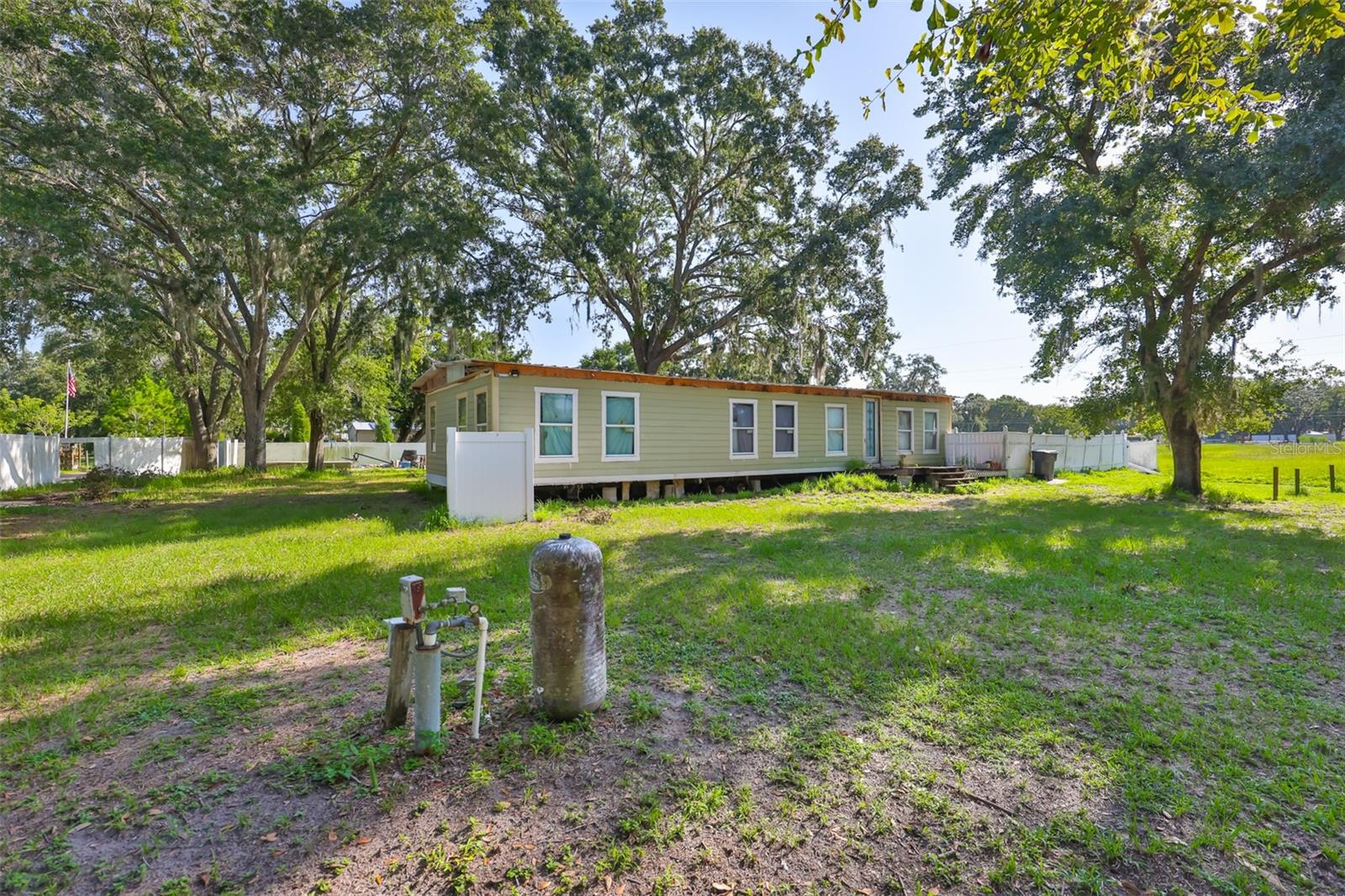 Image 5 of 28 For 5410 Thonotosassa Road