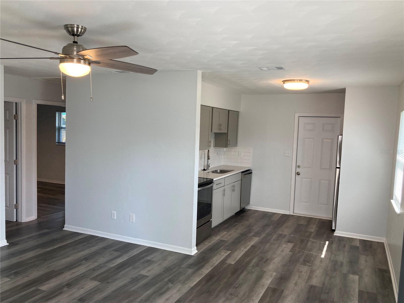 Image 3 of 19 For 3259 36th Avenue N A