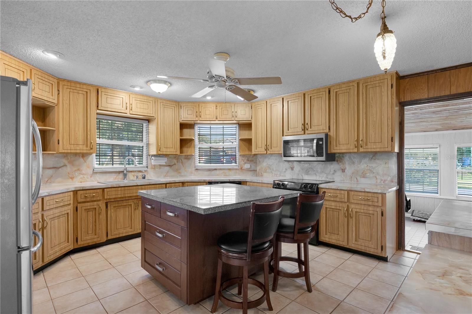 Image 20 of 63 For 2312 Palm Avenue