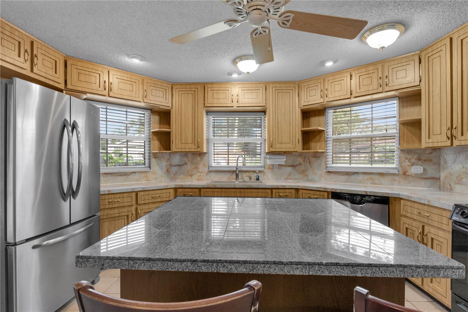 Image 21 of 63 For 2312 Palm Avenue