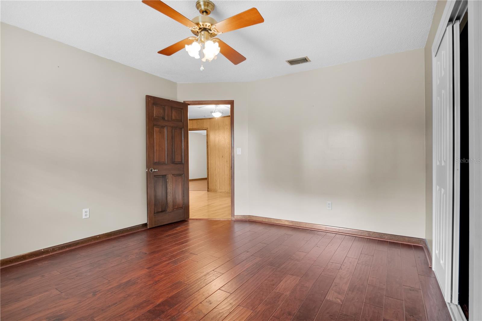 Image 42 of 63 For 2312 Palm Avenue