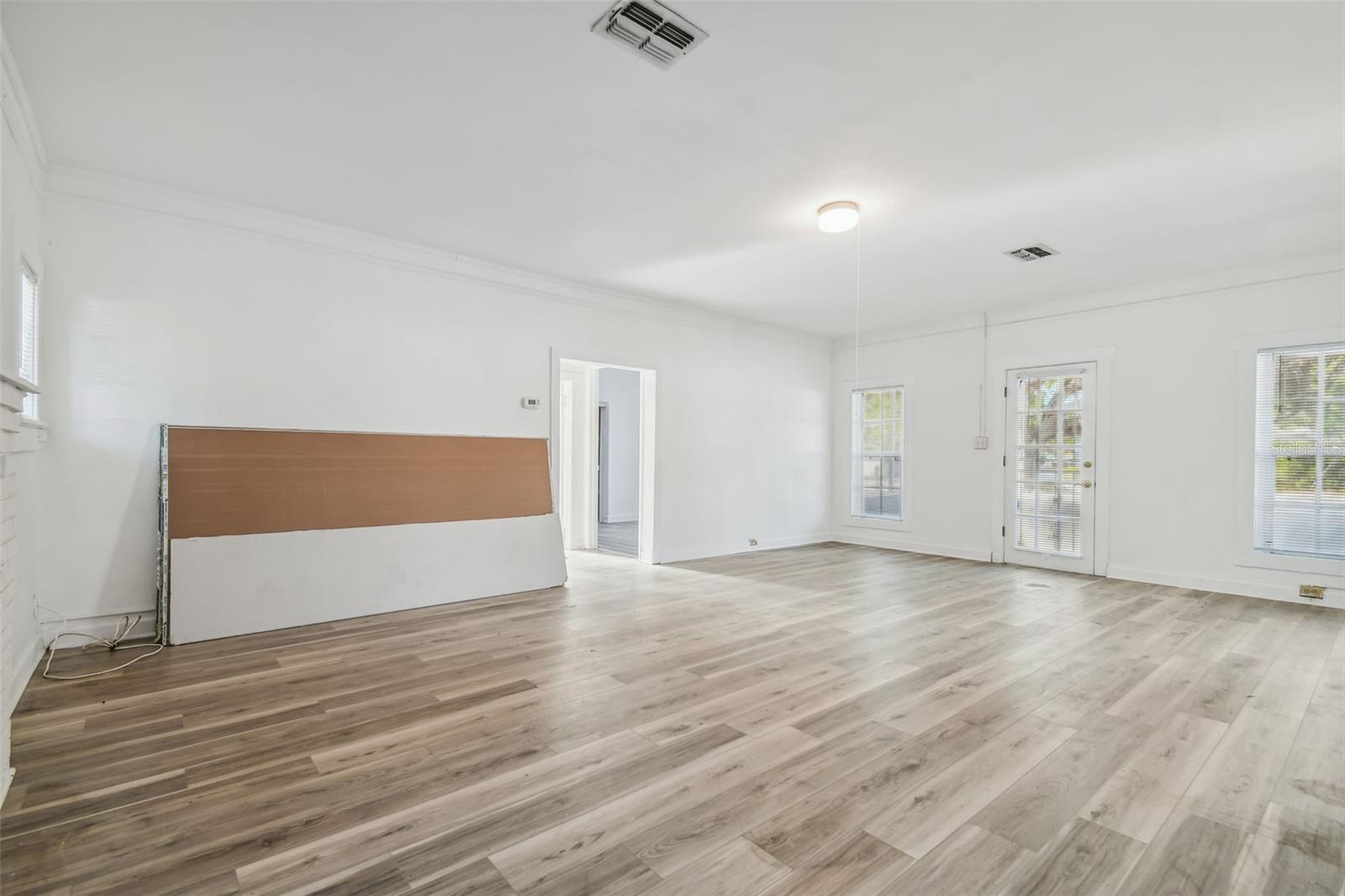 Image 14 of 61 For 816 Country Club Drive