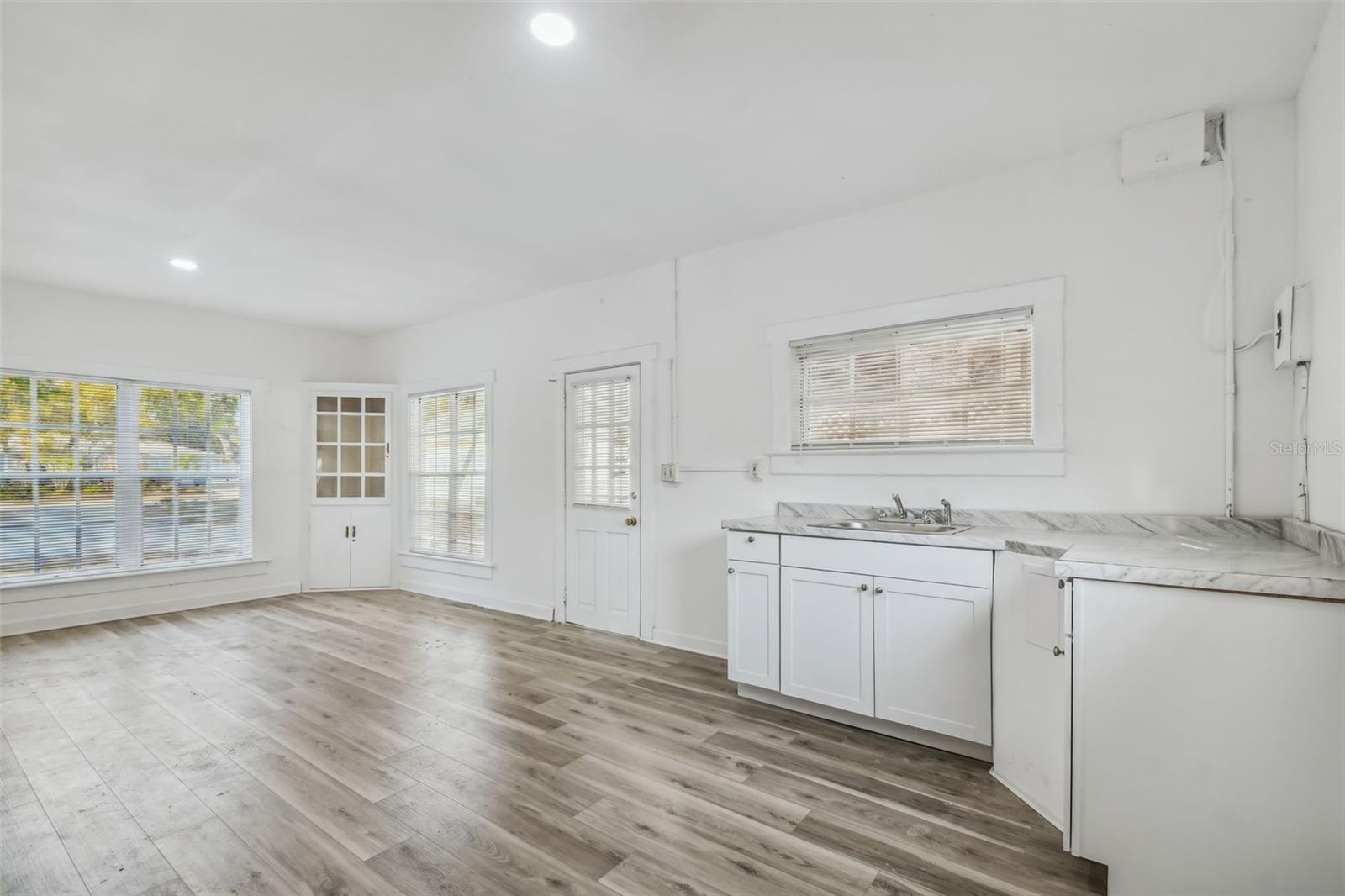 Image 30 of 61 For 816 Country Club Drive
