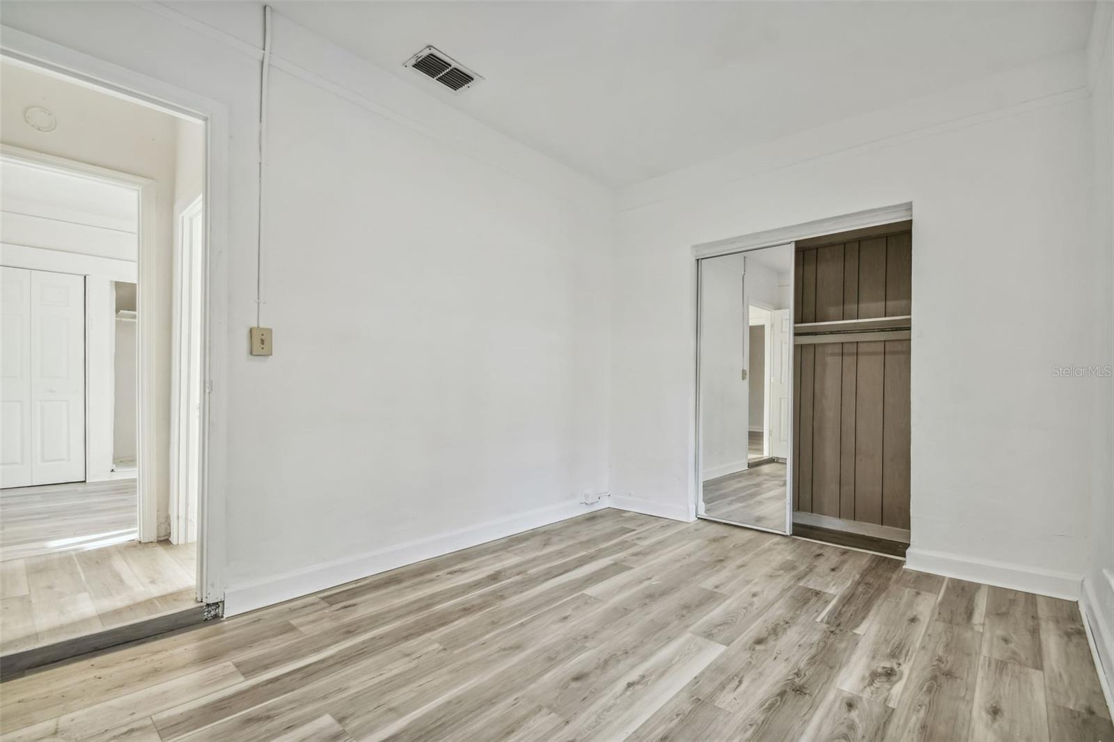 Image 4 of 61 For 816 Country Club Drive