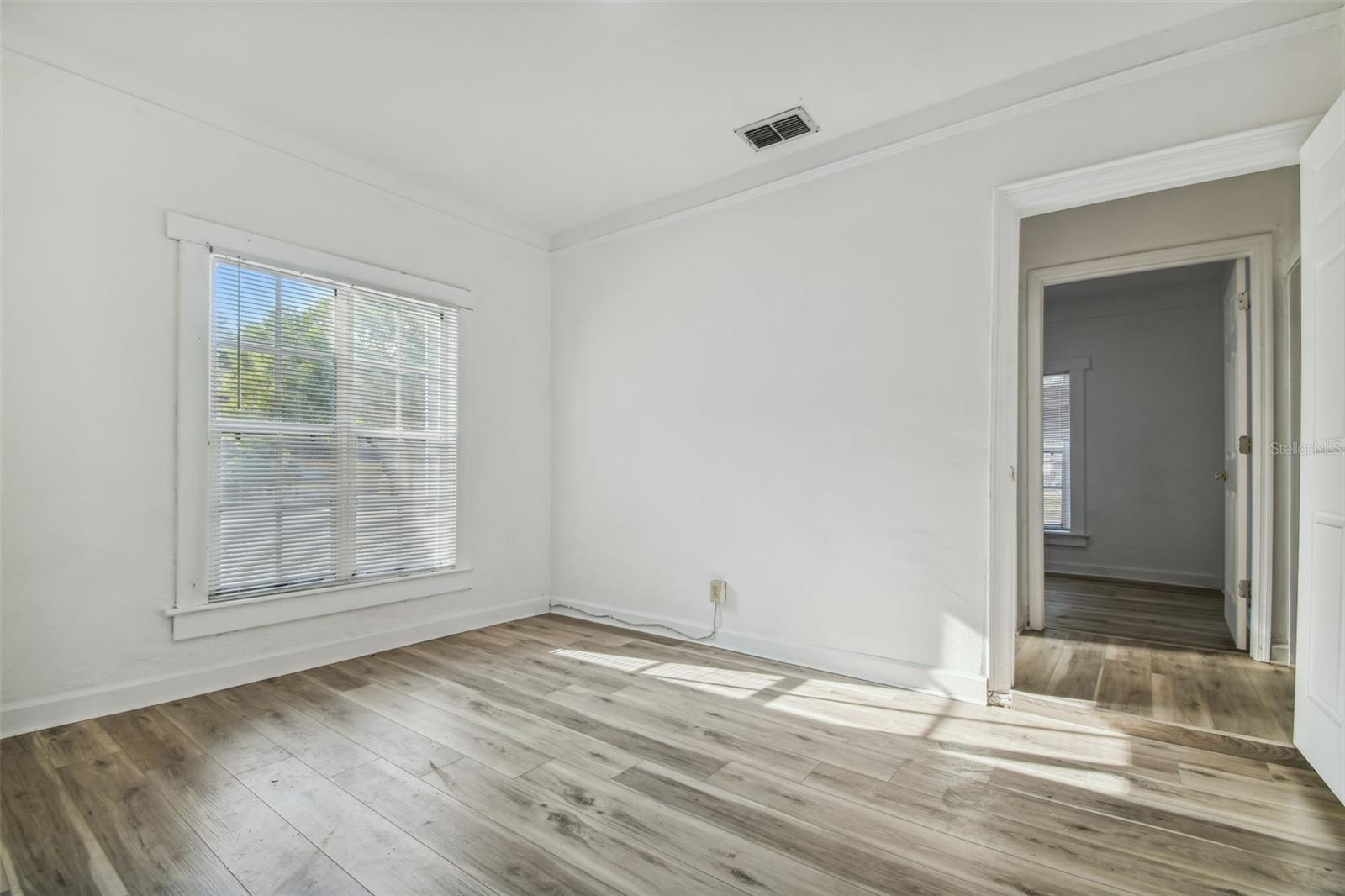 Image 6 of 61 For 816 Country Club Drive