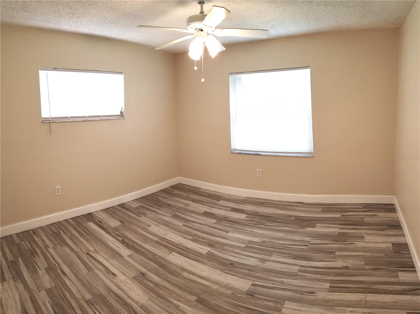 Image 14 of 19 For 5349 70th Avenue N