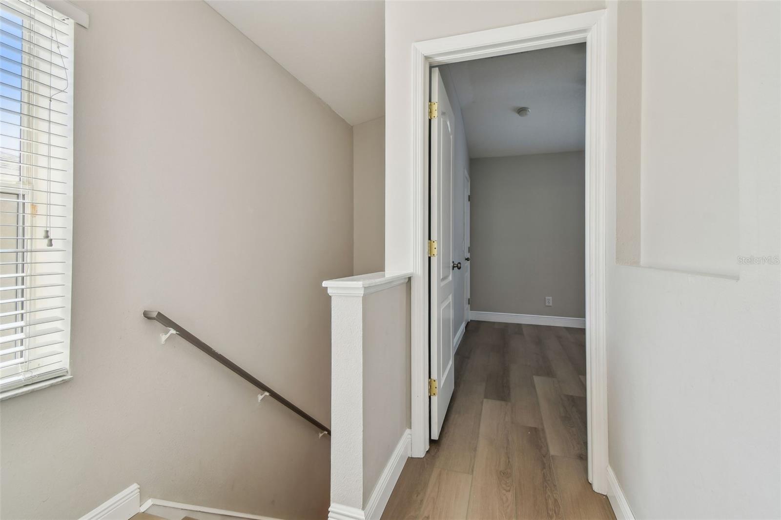 Image 12 of 24 For 16227 Swan View Circle