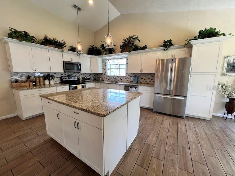 Image 10 of 30 For 413 Manor Boulevard