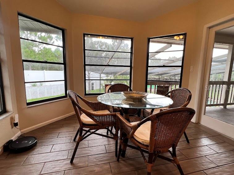 Image 11 of 30 For 413 Manor Boulevard