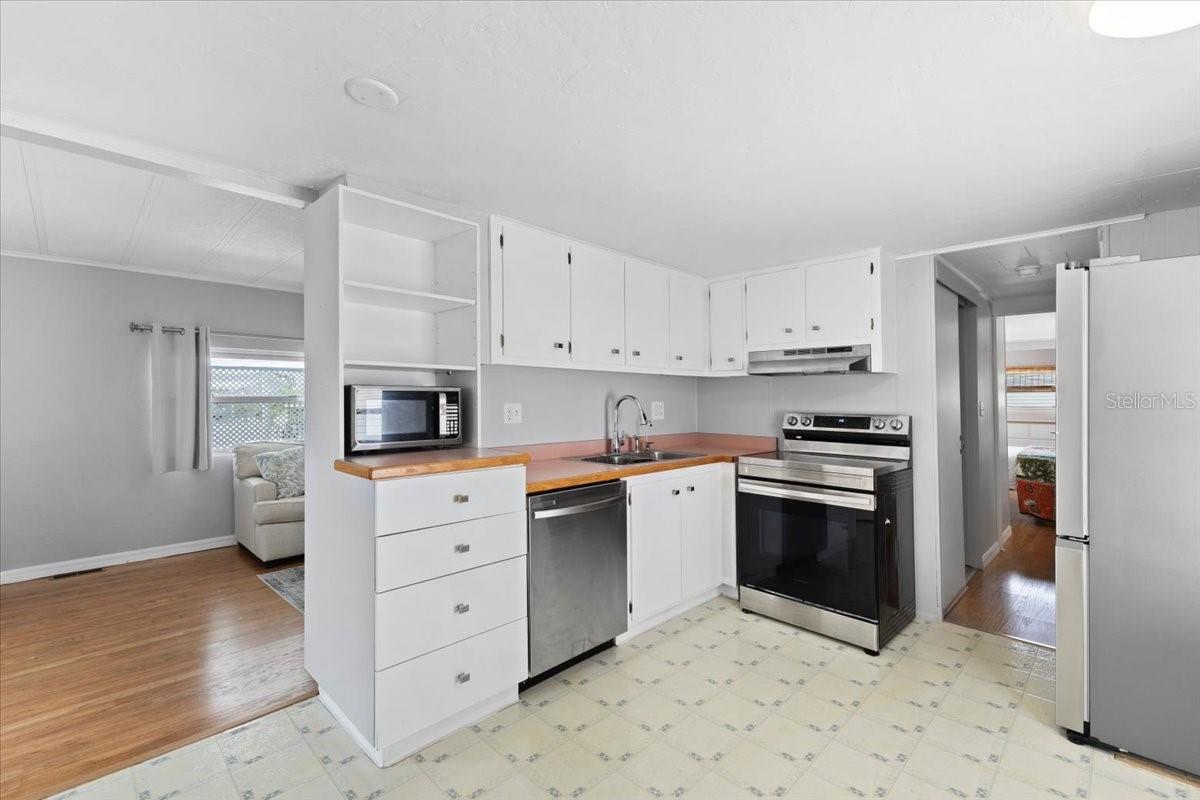 Image 4 of 16 For 2107 Ohio Avenue