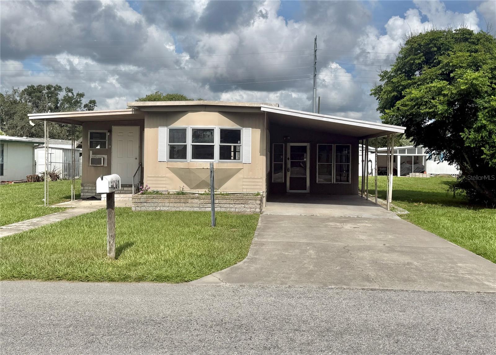 Details for 4801 Royal Palm Drive, ZEPHYRHILLS, FL 33542